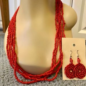 Burnt orange beaded necklace with matching earrings! Never been worn! 🧡